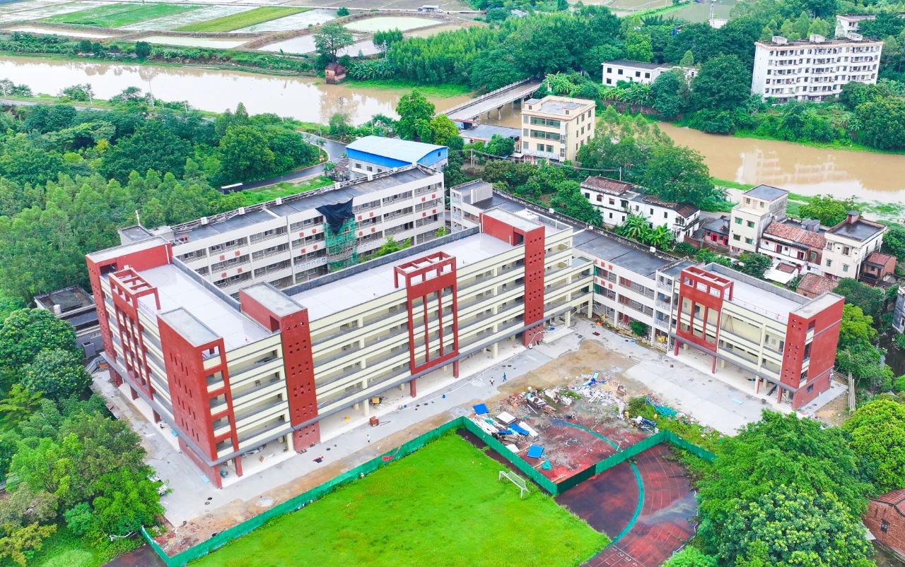 金渡鎮(zhèn)第二小學(xué)2 金渡鎮(zhèn)第二小學(xué)2